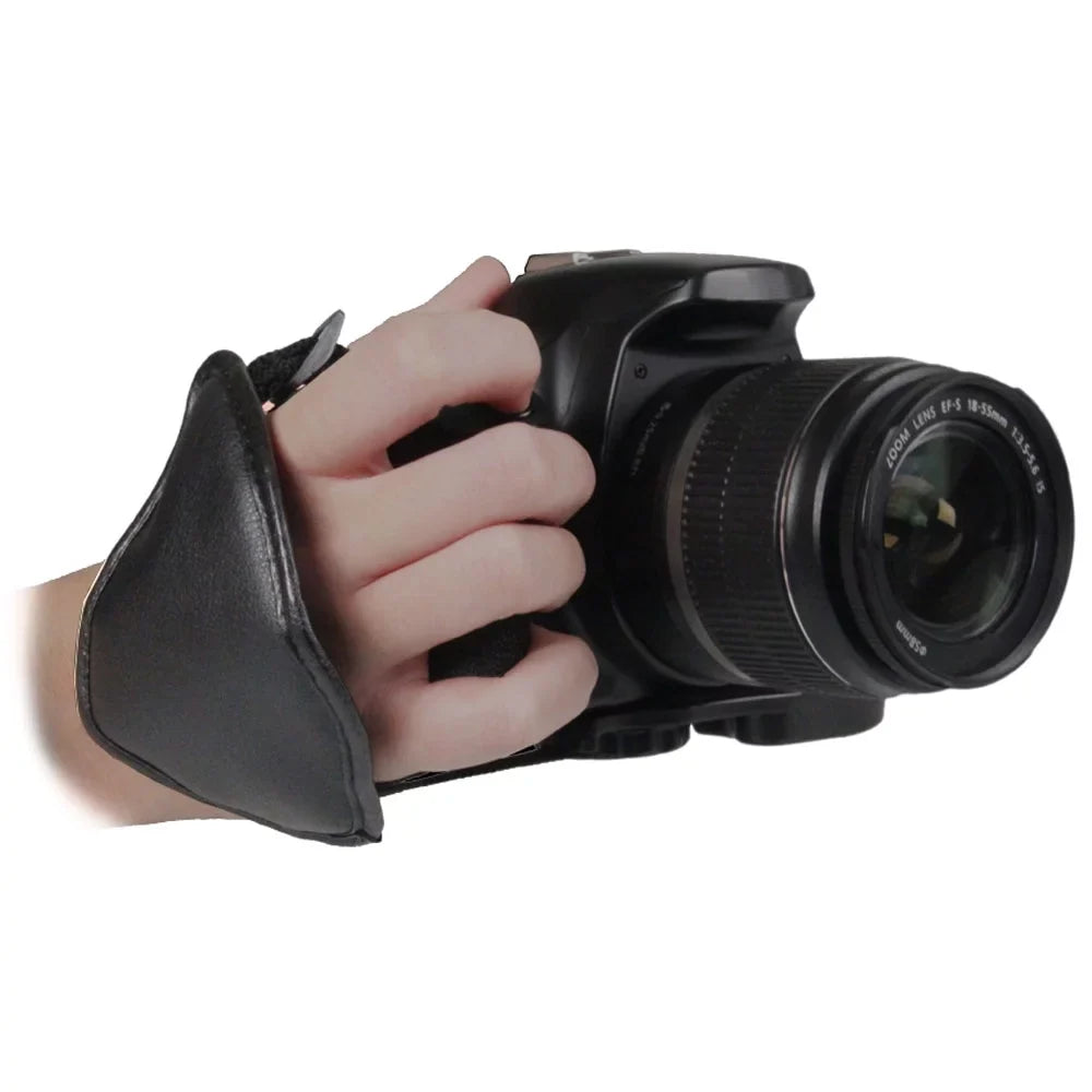 Canon  1300D/T6 18MP  Camera + 18-55mm Lens + 16GB Accessory Kit